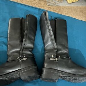 Black Leather Knee Boots with Side Zippers